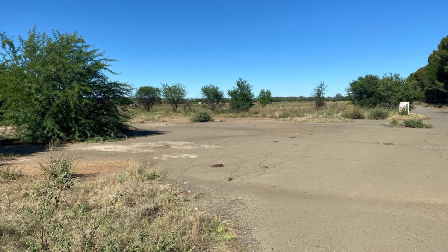 Commercial Property for Sale in Raceway Free State